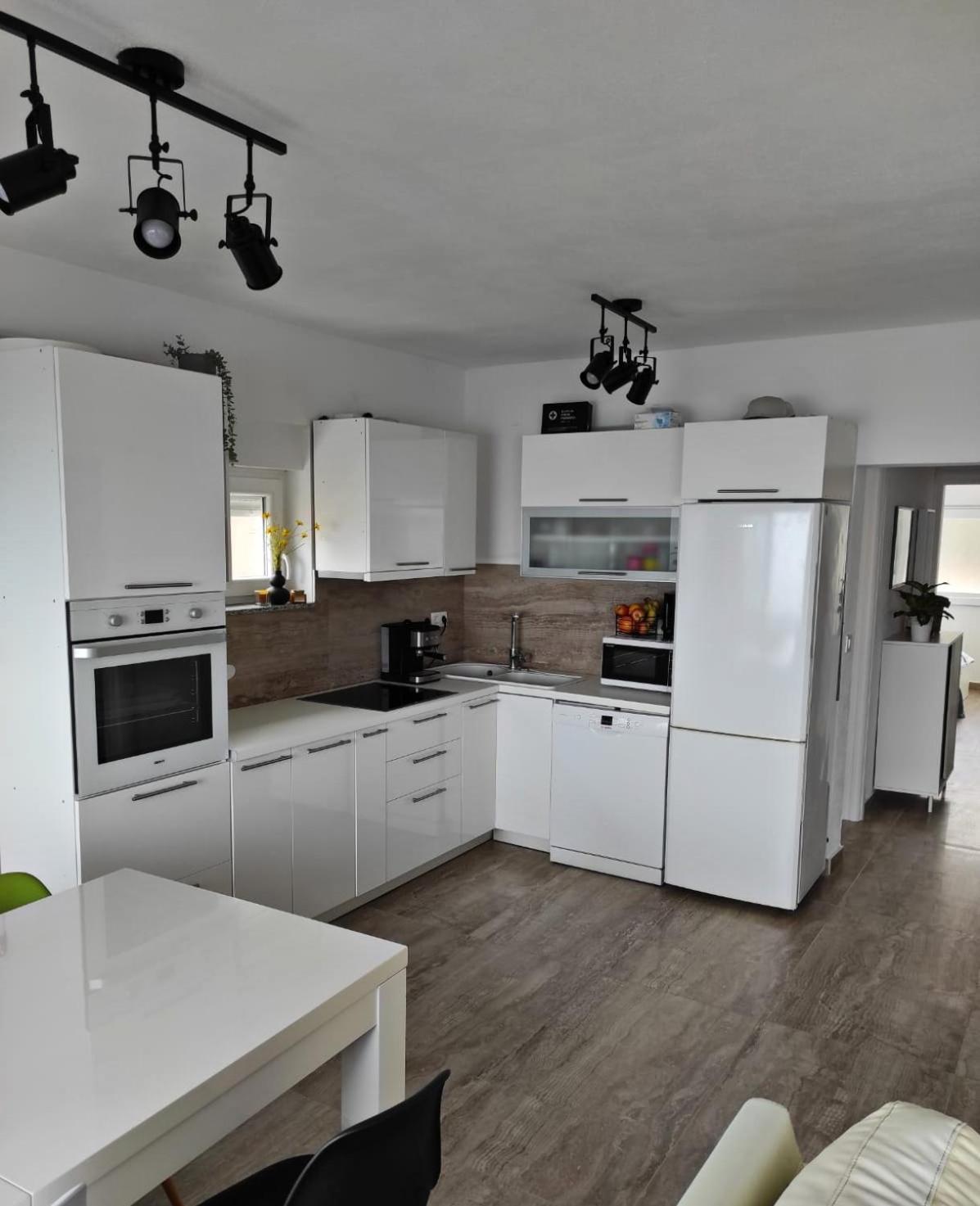 Apartament Island Luxury View Nemira Omiš Pokój zdjęcie